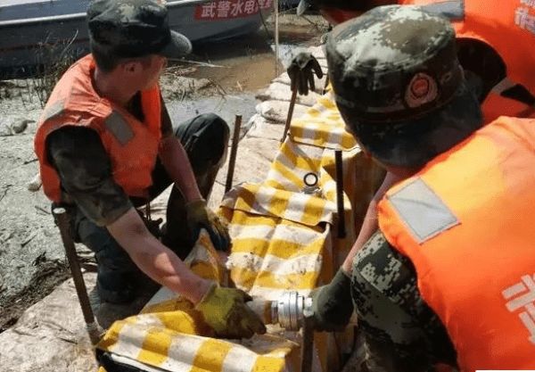 便捷式堵水墙在堵水建设中需不需要固定？